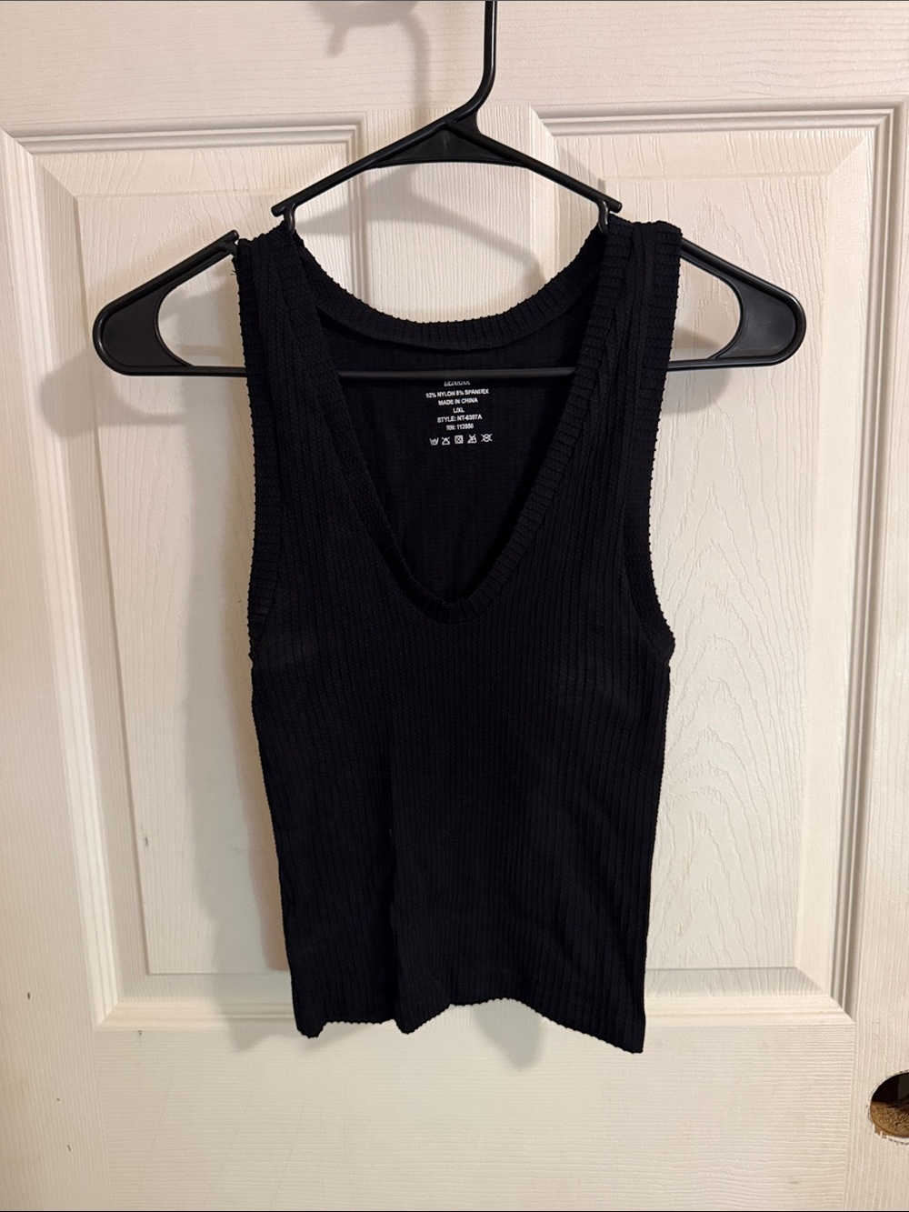 Zenana Outfitters Black Ribbed V-Neck Tank Top